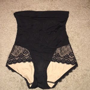 Size medium waist and tummy slimmer